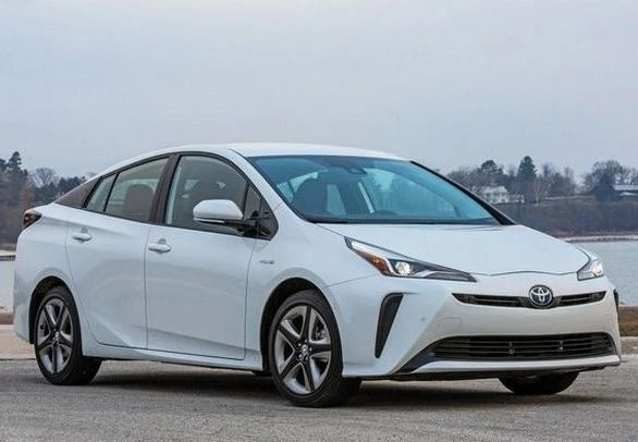 2021 TOYOTA PRIUS PROBLÈMES